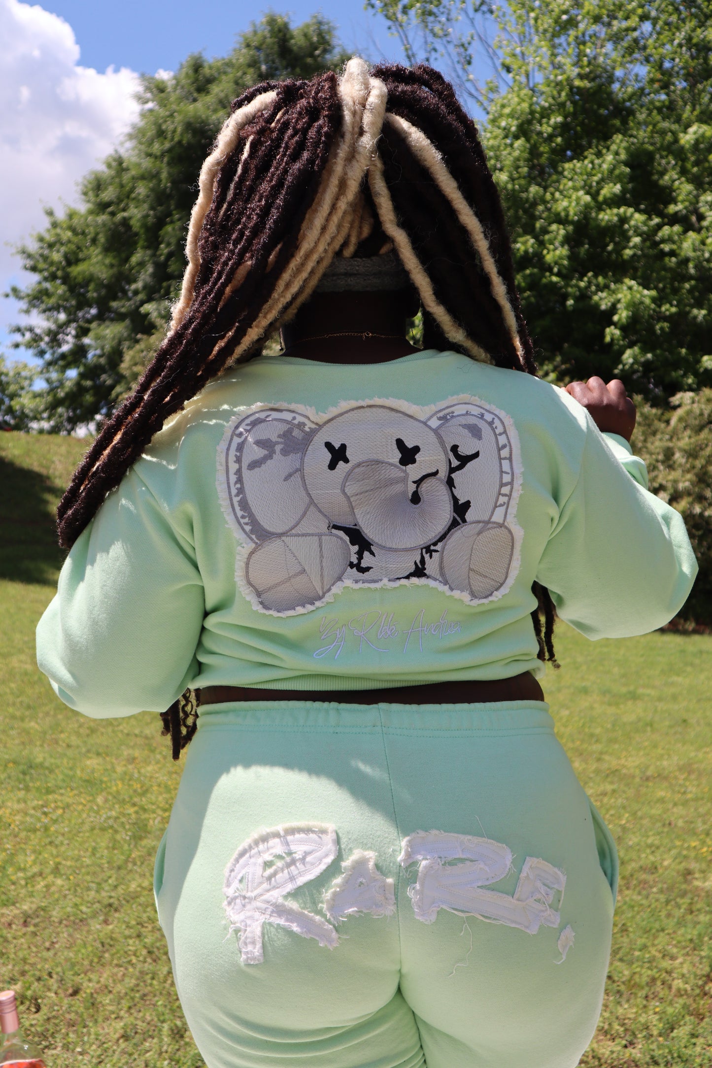 GREEN Distress Stuffed Elephant Cropped Crew Neck